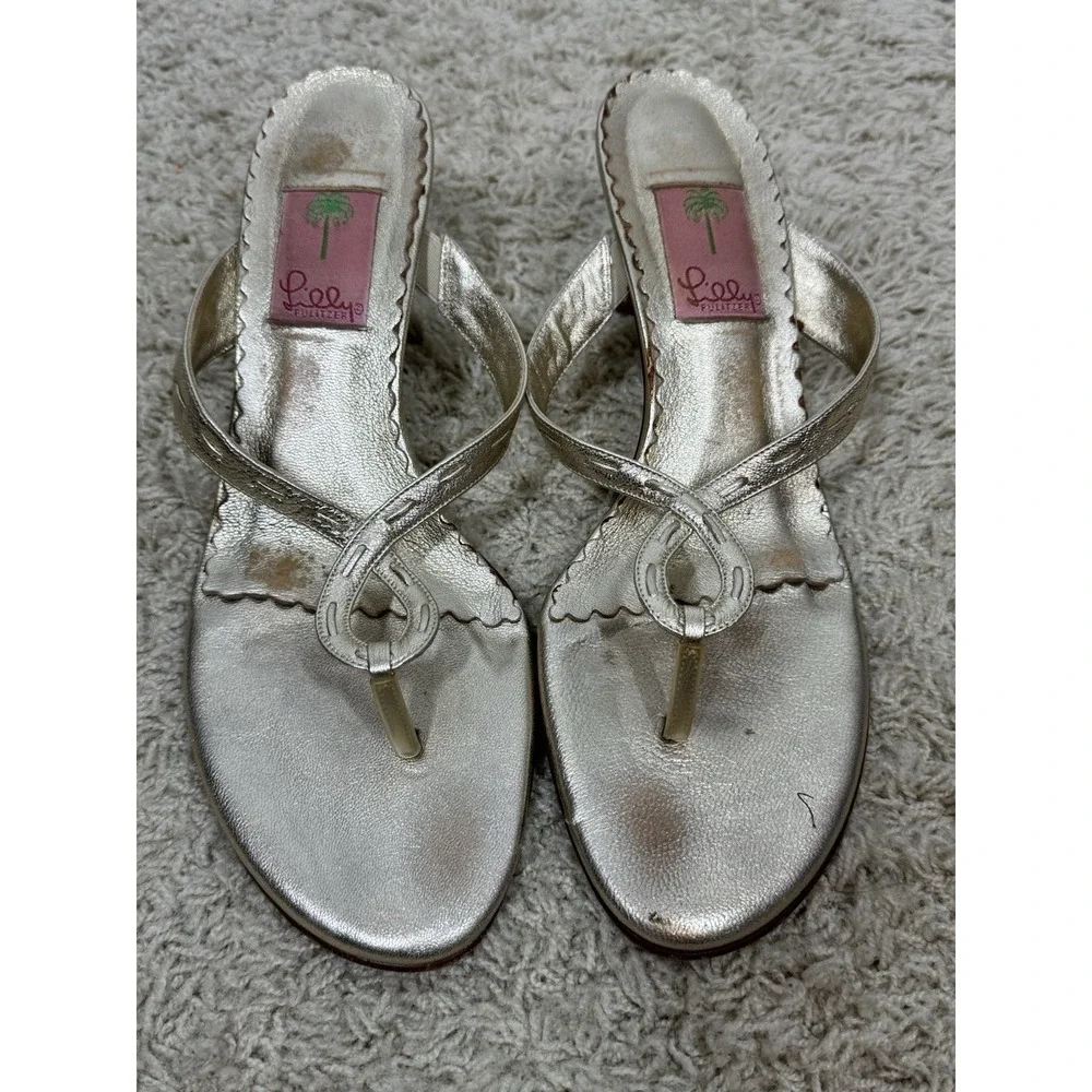 Lilly Pulitzer Metallic Gold Thong Kitten Heel Slip On Sandals Size 9.5 Resort - Picture 1 of 12